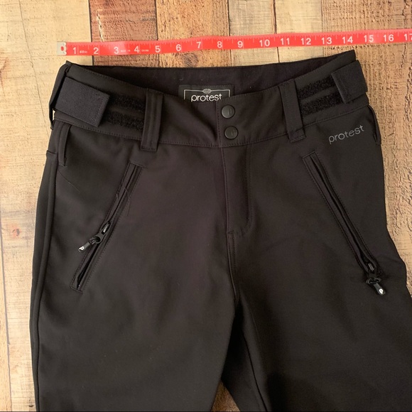 Protest strip soft shell ski pant in black - XS - Picture 5 of 8